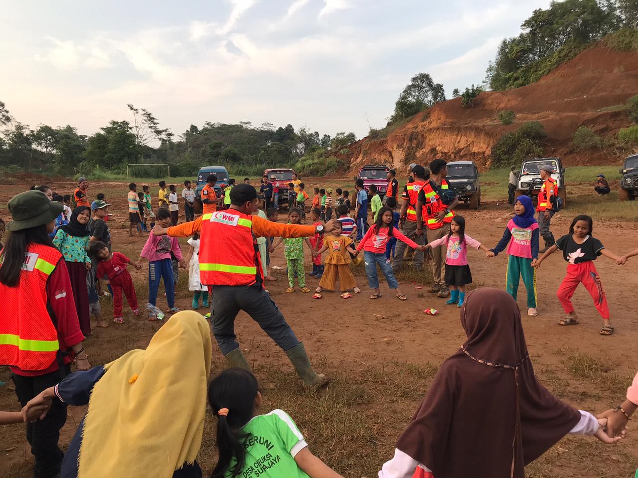 Hilangkan Trauma Pada Anak, WMI Gelar Trauma Healing di Desa Cilleuksa